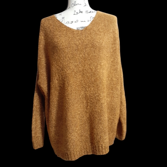Womens sz Lg Gold popcorn super soft Charlotte Russe sweater - Picture 7 of 8